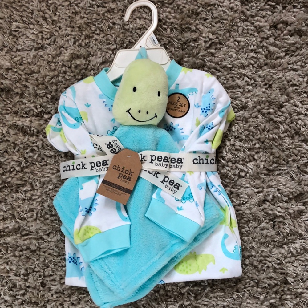 Chick Pea baby - Dinosaur 2 Piece Set  (NWT)
